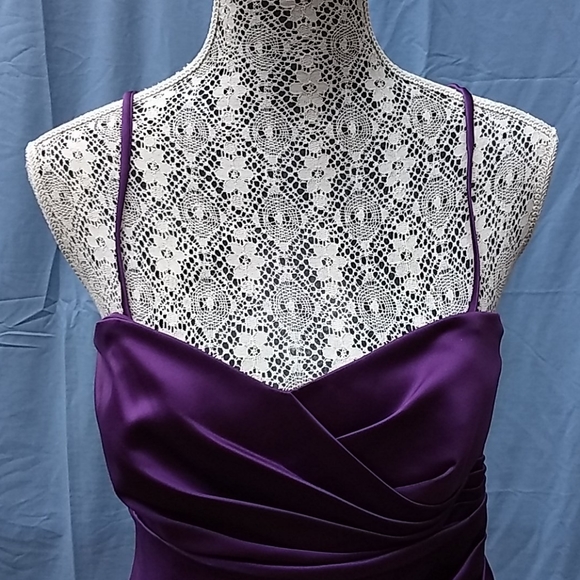 Purple gown - Picture 3 of 3